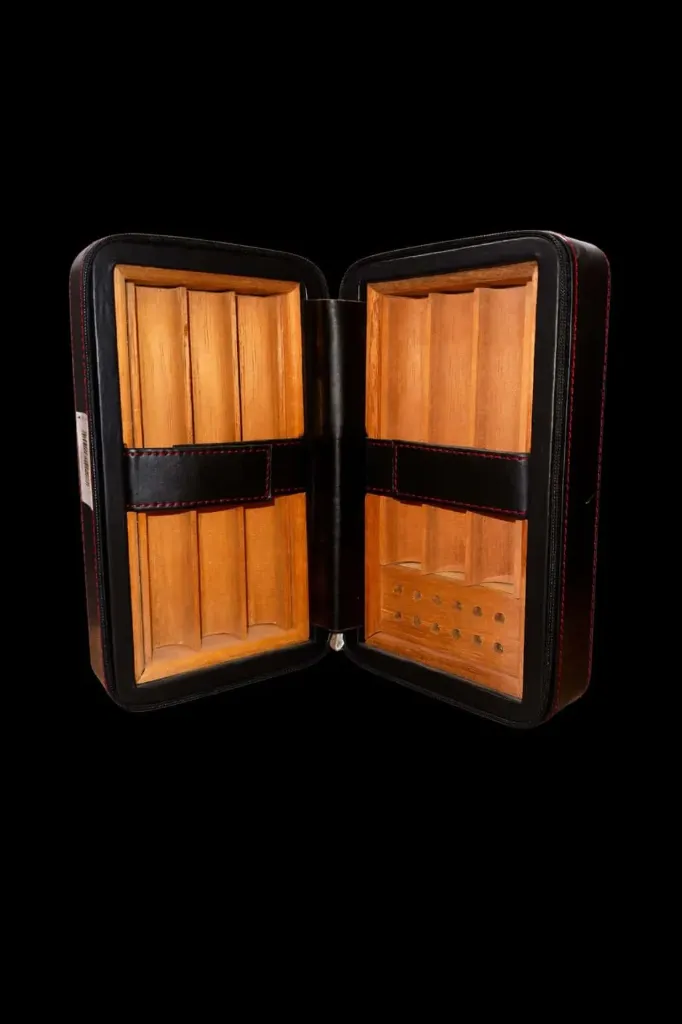 [74841510] جنطة سيكار مع ترطيب